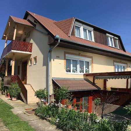 Fecske Vendeghaz Apartment Heviz Exterior photo